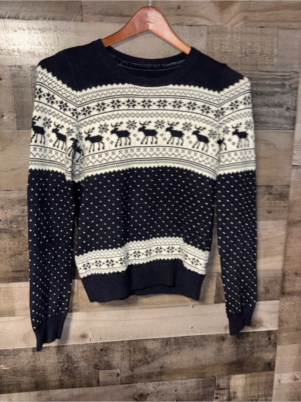 VTG Abercrombie & Fitch Navy and White Reindeer Fair Isle Crewneck Sweater M